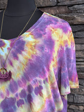 Load image into Gallery viewer, Women’s 4X U-Shaped T-Shirt in ‘D’yer Ma’ker’ Twist
