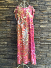 Load image into Gallery viewer, Women’s Small 100% Rayon Easy Breezy Dress in ‘Garnet Mesa’
