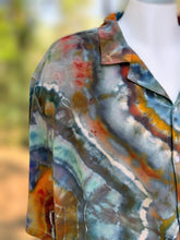 Load image into Gallery viewer, Men’s 3XL 100% Rayon Geode Button Up Short Sleeved Shirt in ‘Labradorite’
