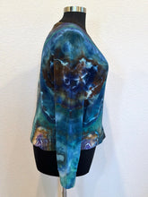 Load image into Gallery viewer, Women’s XL Geode Pullover with Thumbholes and Pockets in ‘Azurite and Malachite Mix’
