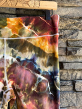 Load image into Gallery viewer, Women’s XL (run small—fit like a Large) Geode Active Leggings in ‘Rustic Rainbow’
