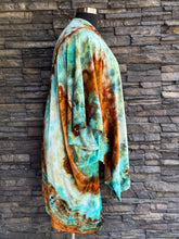 Load image into Gallery viewer, Women’s One Size (fits large-3X best) Hand-sewn Geode Bamboo Velour Duster Kimono in ‘Boulder Turquoise’
