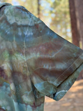 Load image into Gallery viewer, Men’s 3XL Geode 100% Rayon Button Up Short Sleeved Shirt in ‘Moss Agate’
