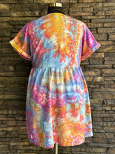Load image into Gallery viewer, Women’s XXL Geode V-Neck Short Sleeve Linen/Rayon Babydoll Dress with Pockets in ‘Bird Song’
