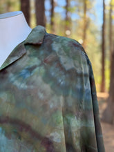 Load image into Gallery viewer, Men’s 3XL Geode 100% Rayon Button Up Short Sleeved Shirt in ‘Moss Agate’
