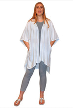 Load image into Gallery viewer, Women’s S/M 100% Rayon Kimono Jacket with Pockets in ‘Shiitake Twist’
