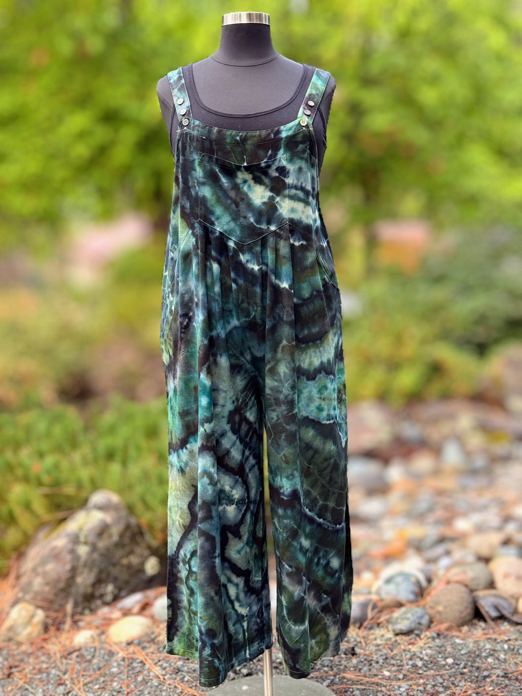 Women’s XXL Geode Wide-Leg Linen/Rayon Overalls in ‘Moss Agate’