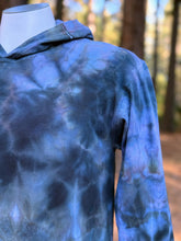 Load image into Gallery viewer, Men’s Medium Geode Hooded Long Sleeved Shirt in ‘Raven’
