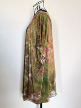 Load image into Gallery viewer, Women’s Medium Geode Kimono in ‘Wild Garden Meets Actias Luna’
