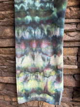 Load image into Gallery viewer, Women’s XXL Petite Pact Organic Cotton Leggings Yoga Pants in ‘Dark Enchantment’
