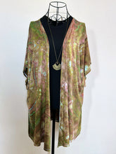 Load image into Gallery viewer, Women’s Medium Geode Kimono in ‘Wetlands’
