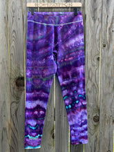 Load image into Gallery viewer, Women’s Large Leggings in ‘Strawberry Skies’
