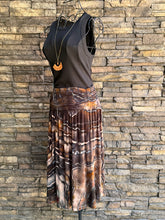 Load image into Gallery viewer, Women’s Large Geode Knee Length Skirt with Ruched Waistband &amp; Pockets in ‘Turkey Tail Mushroom’
