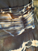Load image into Gallery viewer, Women’s 2XL Geode Knee Length Skirt with Ruched Waistband &amp; Pockets in ‘Turkey Tail Mushroom’
