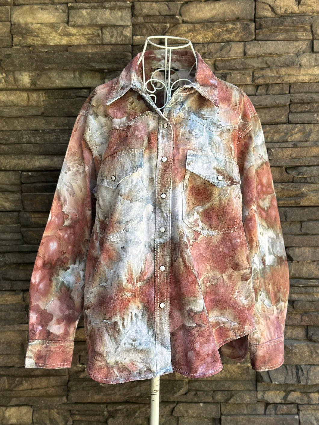 Women’s Large Banana Republic Long Sleeved Denim Shirt with Pearl Snap Buttons in ‘Brushed Steel’