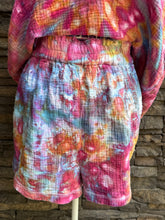 Load image into Gallery viewer, Women’s Large 100% Cotton Gauze 2 Piece Shorts &amp; Top Boutique Set in ‘Bird Song’
