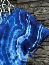 Load image into Gallery viewer, Women’s Medium Geode V-Neck Short Sleeved Rayon Top in ‘Azurite’
