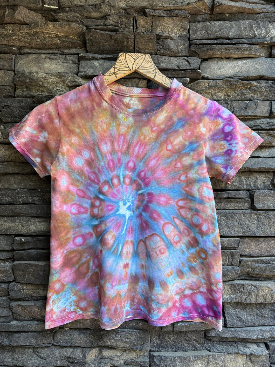 Youth Medium Spiral T-Shirt in ‘Bird Song’