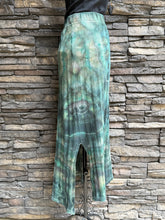Load image into Gallery viewer, Women’s Large Pact Organic Cotton Geode Ribbed Midi Skirt in ‘Moss Agate’
