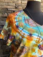 Load image into Gallery viewer, Women’s 1X Geode 100% Cotton V-Neck T-Shirt in ‘Koroit Boulder Opal’
