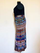 Load image into Gallery viewer, Women’s XL Maxi Skirt in ‘Dark Star’ Twist
