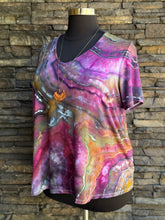 Load image into Gallery viewer, Women’s 2X Geode Luxe V-Neck T-Shirt in ‘Purple Moss Agate’
