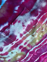 Load image into Gallery viewer, Women’s 2XL Geode Cardigan with Pockets in ‘Tourmaline’
