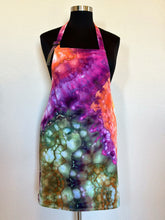 Load image into Gallery viewer, Adult Geode Apron with Pockets in ‘Allen’s Hummingbird’
