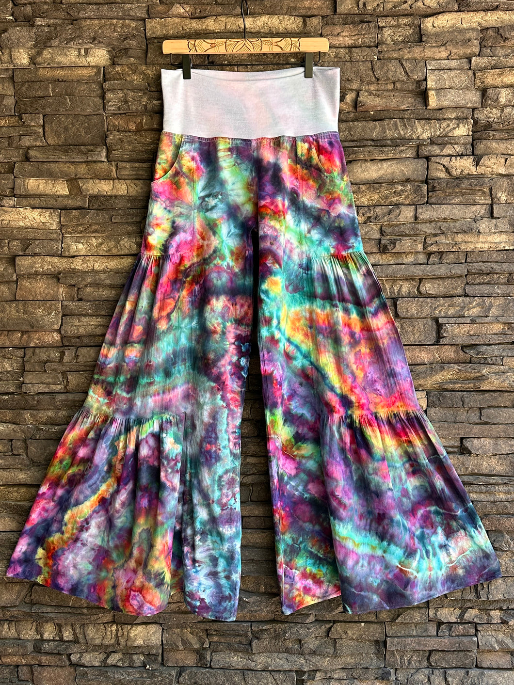 Women’s Medium Geode 100% Cotton Tiered Wide Leg Flared Pants with Pockets in ‘Cosmic Eyes’