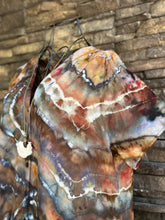 Load image into Gallery viewer, Women’s Medium Geode Woven 100% Viscose Button Up Blouse Top in ‘Turkey Tail Mushroom’
