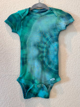 Load image into Gallery viewer, Baby 6-9 months Onesie in ‘Jade’
