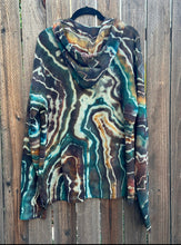 Load image into Gallery viewer, Men’s Medium Reverse Geode Hoodie Henley in ‘Starling’
