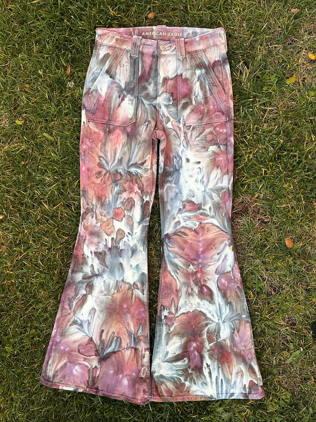 Women’s Size 6 (maybe closer to a 4) Small ‘Festival Flare’ Corduroy Bell Bottom Pants in ‘Brushed Steel’