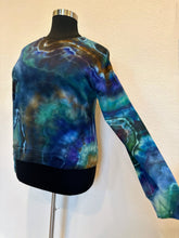 Load image into Gallery viewer, Women’s XL Geode Pullover with Thumbholes and Pockets in ‘Azurite and Malachite Mix’
