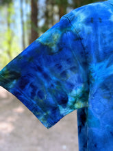 Load image into Gallery viewer, Men’s Large Tall (may even fit an XL!) Geode T-Shirt in ‘Deep Sea Dream’
