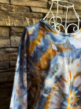 Load image into Gallery viewer, Women’s Small (fits like a medium) Oversized Burt’s Bees Organic Cotton Spiral Sweatshirt in ‘Bronzed Indigo’
