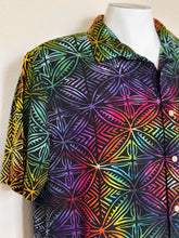 Load image into Gallery viewer, Men’s Large 100% Rayon Button Up Shirt in ‘Kaleidoscope’ Spiral
