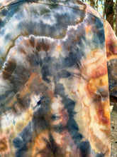 Load image into Gallery viewer, Men’s 2XL Wrangler Geode Short Sleeve Button Up Shirt in ‘Turkey Tail Mushroom’
