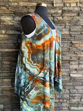 Load image into Gallery viewer, Women’s XL Geode Sleeveless Open Front Cardigan Vest with Pockets in ‘Boulder Turquoise’
