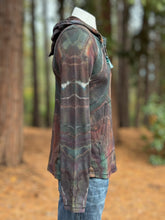 Load image into Gallery viewer, Men’s Small Reverse Geode Hooded Henley in ‘Starling’
