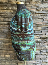 Load image into Gallery viewer, Women’s XXL  Geode Front Twist Short Sleeve Top in ‘Moss Agate’
