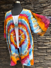 Load image into Gallery viewer, Women’s L/XL Woven Rayon Karma Kimono with Pockets in ‘Desert Springs’
