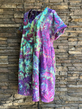 Load image into Gallery viewer, Women’s Medium (could fit a large too) Linen/Rayon Geode V-Neck Babydoll Dress with Pockets in ‘Northern Lights’
