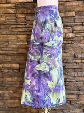 Load image into Gallery viewer, Women’s Size 6 Cotton Midi Wrap Skirt with Pockets in ‘Avalon’
