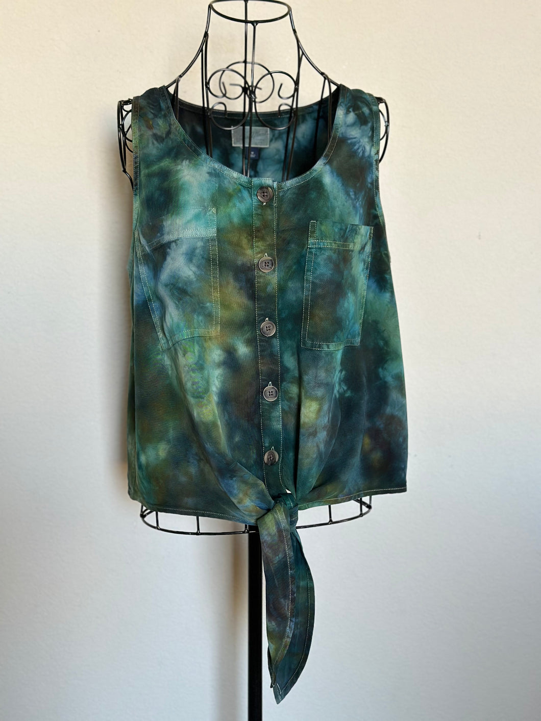 Women’s Medium Geode Tank Top with Buttons & Tie Front in ‘Moss Agate’