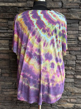 Load image into Gallery viewer, Women’s 4X U-Shaped T-Shirt in ‘D’yer Ma’ker’ Twist
