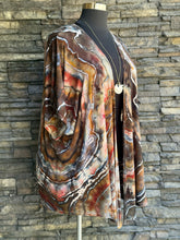 Load image into Gallery viewer, Women’s 4X Geode Kimono in ‘Turkey Tail Mushroom’
