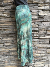 Load image into Gallery viewer, Women’s Large Pact Organic Cotton Geode Ribbed Midi Skirt in ‘Moss Agate’
