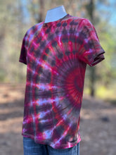 Load image into Gallery viewer, Men’s Large T-Shirt in ‘Fire On The Mountain’
