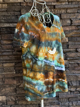 Load image into Gallery viewer, Women’s Small (4/6) Geode V-Neck T-Shirt in ‘Bronzed Teal’
